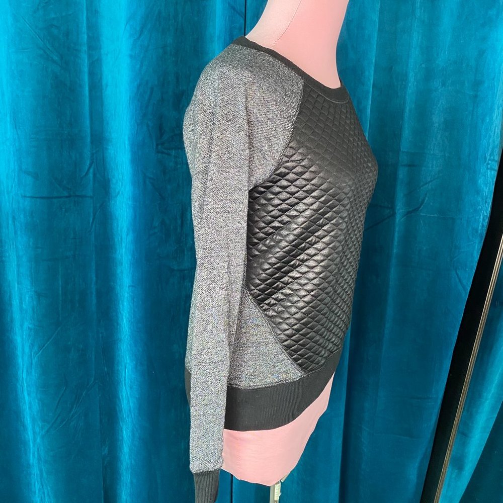 Mossimo Quilted Panel Sweatshirt Gray/Black - Picture 4 of 8